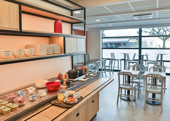 B&B Hotel Les Sables-D\'Olonne Centre Gare