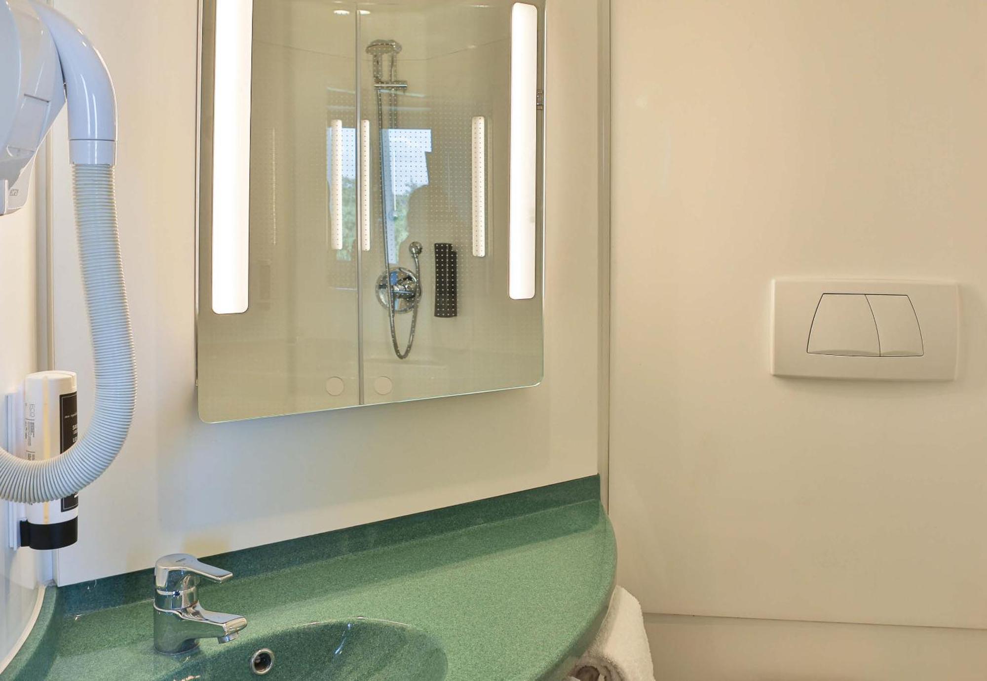 Centre Gare Hotel 3*